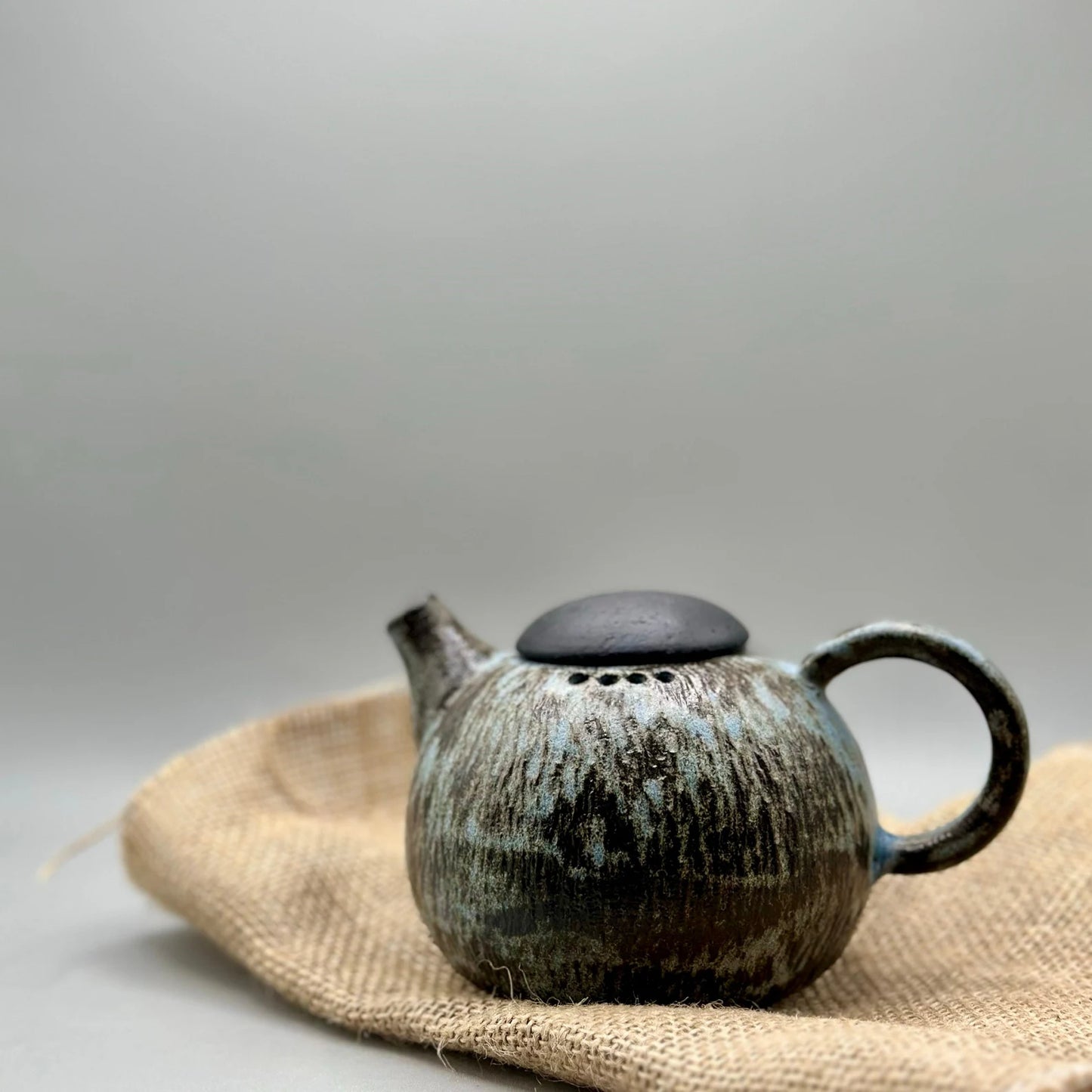 270 ml Ceramic Teapot